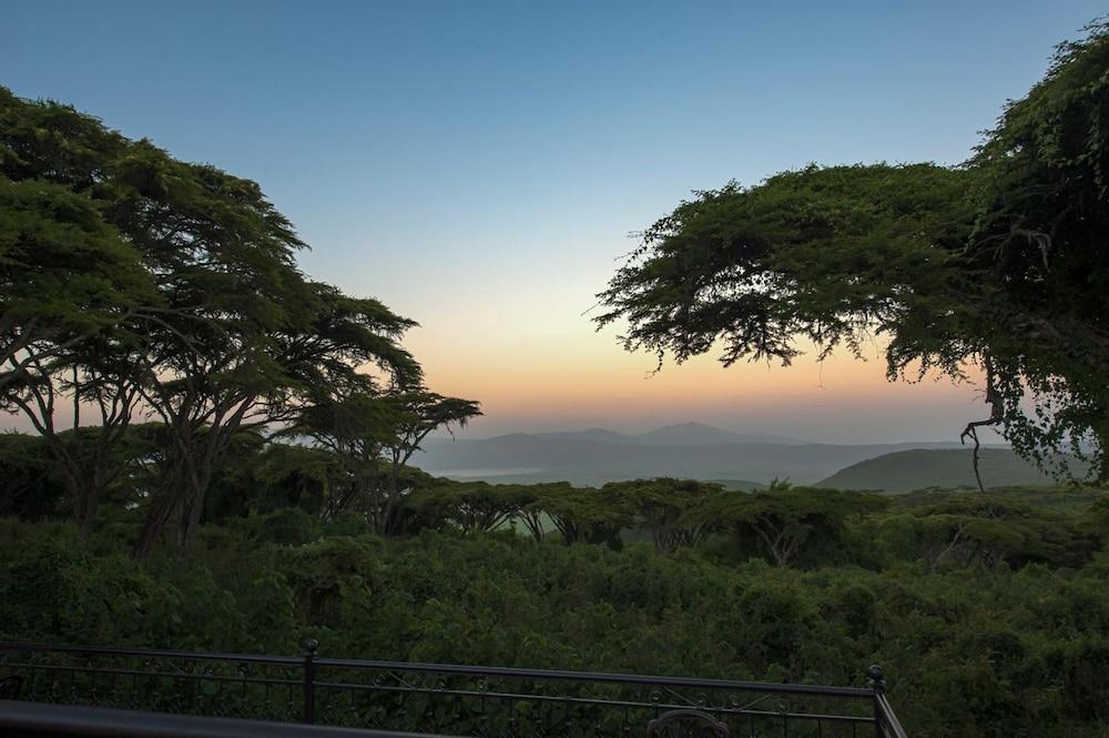 Karibu Camps And Lodges Sametu Camp Serengeti Robanda Eksteriør billede